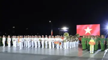 يفتتح مهرجان الشرطة الرياضي للمنطقة الثالثة في لام دونغ.